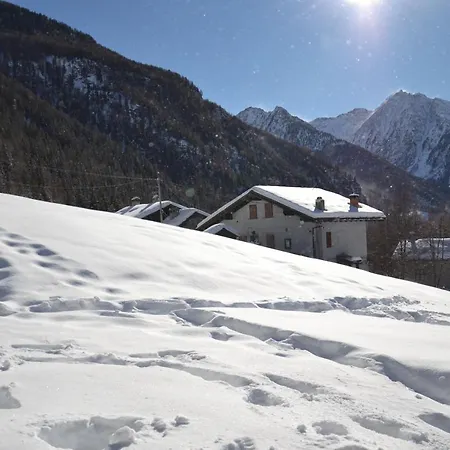 Alle Pendici Del Monte Rosa בית נופש